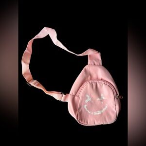 ✨Pink and white smiley face bag✨